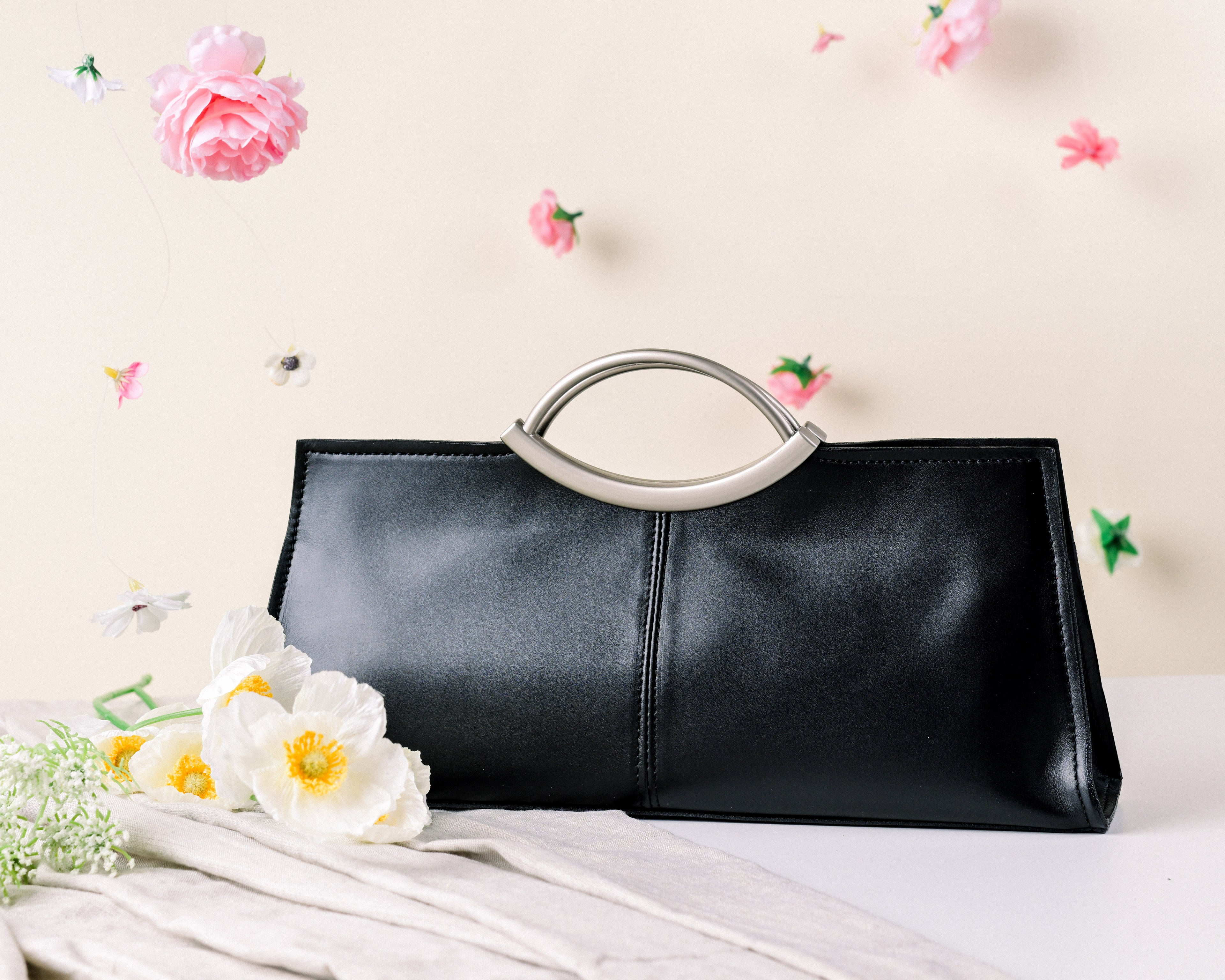 Laura – Fekete valódi bőr kézitáska | Olasz bőrtáska | Lunora Bags